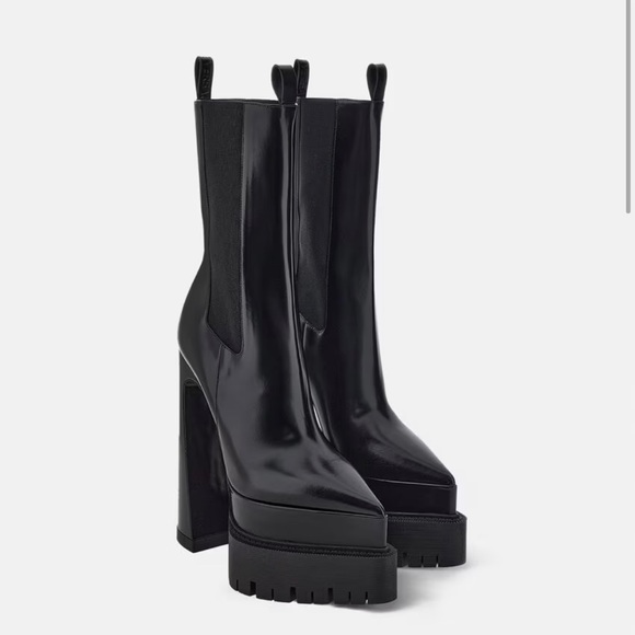 Versace AEVITAS POINTY PLATFORM BOOTS - Picture 2 of 8